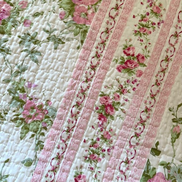 Floral Quilt Twin Full Pink Green Reversible Bedding and Pillow Sham Cottage - Picture 5 of 14